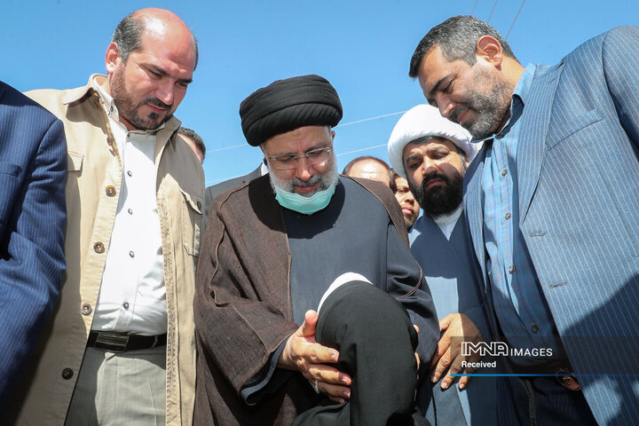 حضور و گفتگو در جمع اهالی شهرک مسکونی آژینه پیشوا
