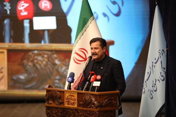 توسعه پیش از آنکه عمرانی باشد، اجتماعی و فرهنگی است