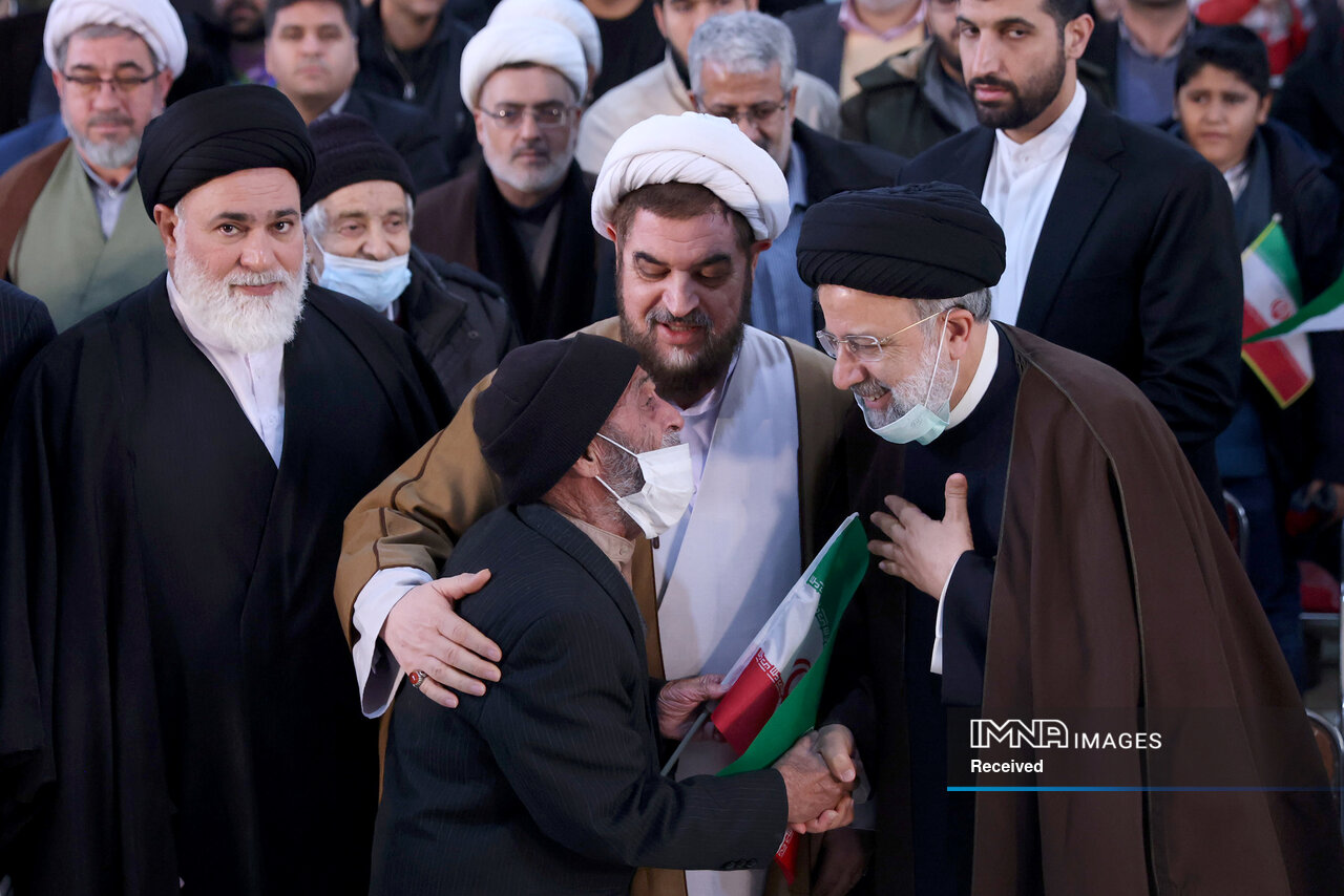 رئیسجمهور شهید در نگاه ملت؛ از مردم، با مردم، برای مردم