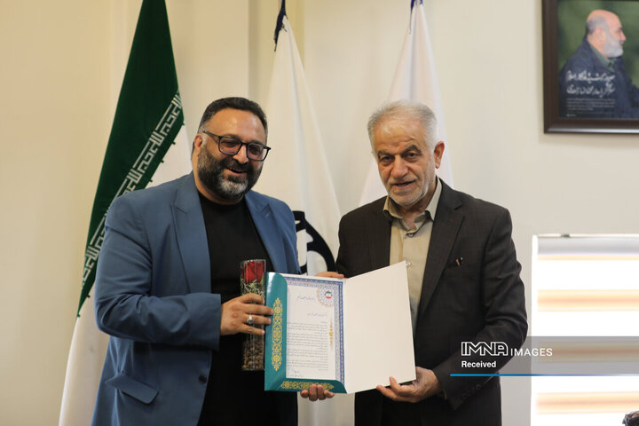 تقدیر رئیس شورای شهر اصفهان از مدیرکل ارتباطات و امور بین‌الملل شهرداری اصفهان