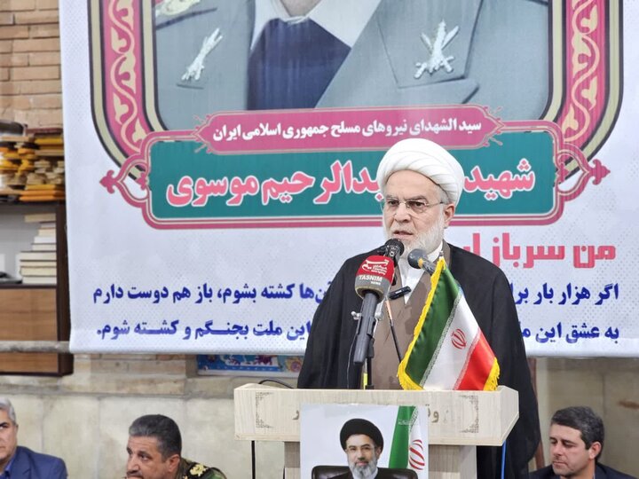 ایران در برابر تهدید و زورگویی عقب‌نشینی نخواهد کرد