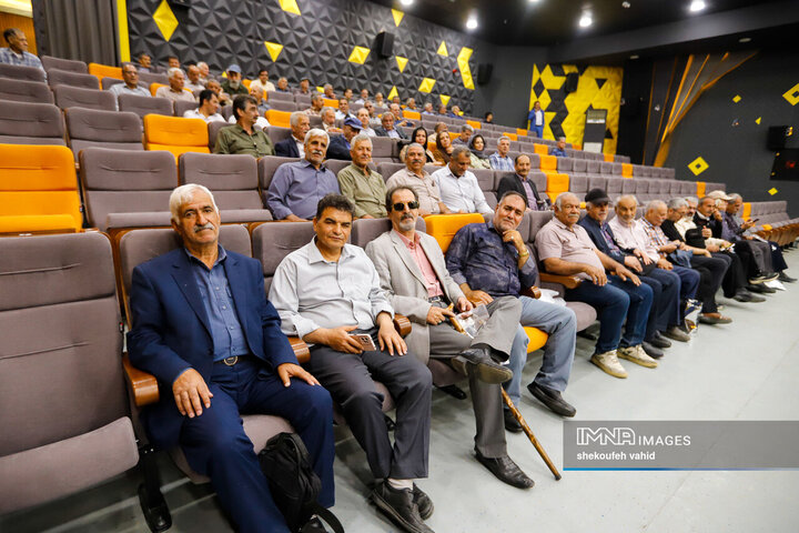 تور گردشگری بازنشستگان شهرداری اصفهان