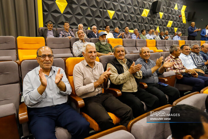 تور گردشگری بازنشستگان شهرداری اصفهان