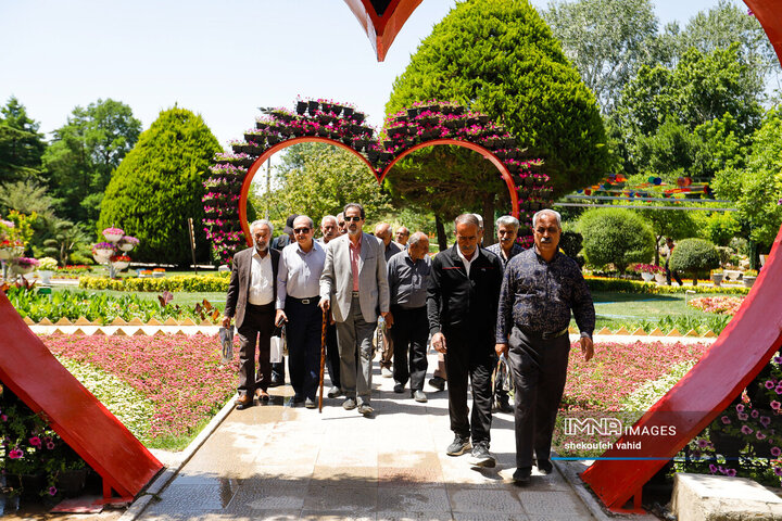 تور گردشگری بازنشستگان شهرداری اصفهان