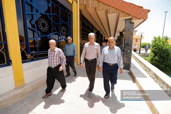 تور گردشگری بازنشستگان شهرداری اصفهان