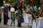 رونق دوباره گذر صنایع دستی اصفهان در هفته میراث فرهنگی/ برپایی ۴۰ غرفه هنری