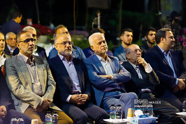 آیین بهره برداری از باغ بزرگ تندرستی در محور شرقی اصفهان