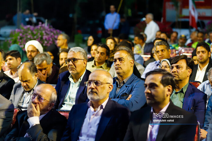 آیین بهره برداری از باغ بزرگ تندرستی در محور شرقی اصفهان