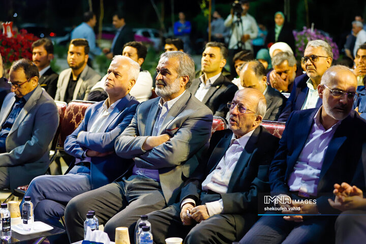 آیین بهره برداری از باغ بزرگ تندرستی در محور شرقی اصفهان