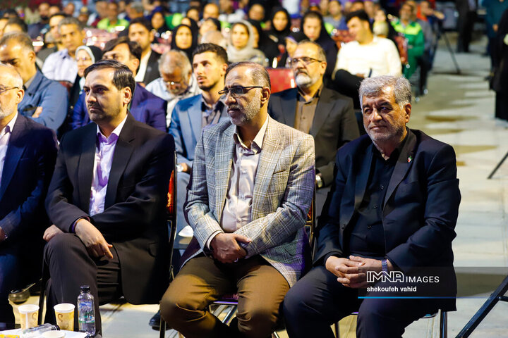 آیین بهره برداری از باغ بزرگ تندرستی در محور شرقی اصفهان