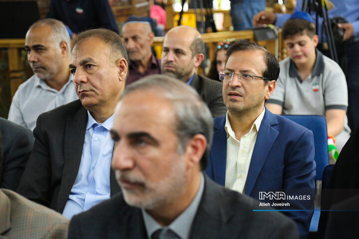 آیین یادبود رهبر شهید و بیعت کلیمیان اصفهان با رهبر جدید انقلاب
