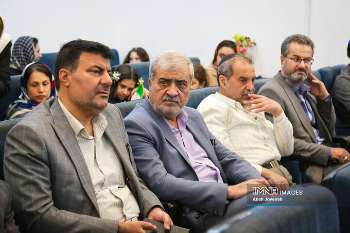 آیین یادبود رهبر شهید و بیعت کلیمیان اصفهان با رهبر جدید انقلاب