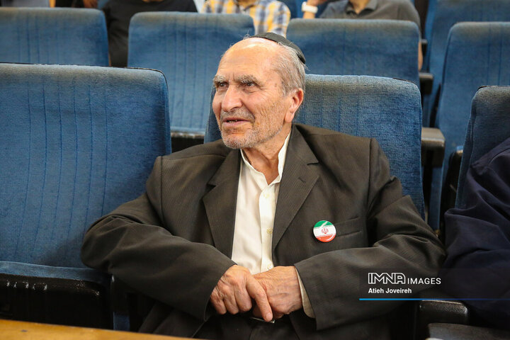 آیین یادبود رهبر شهید و بیعت کلیمیان اصفهان با رهبر جدید انقلاب