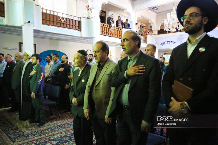 آیین یادبود رهبر شهید و بیعت کلیمیان اصفهان با رهبر جدید انقلاب