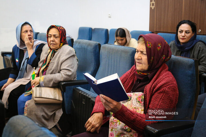 آیین یادبود رهبر شهید و بیعت کلیمیان اصفهان با رهبر جدید انقلاب