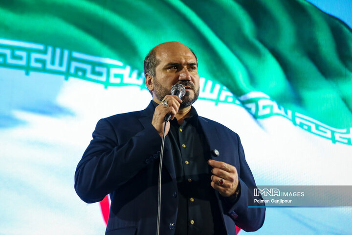 حضور معاون اجرایی دولت شهید رئیسی در هشتادودومین شب حضور مردم اصفهان در خیابان