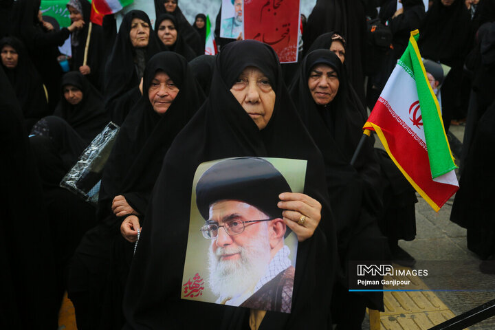 اجتماع بانوان اصفهانی در دومین سالگرد شهادت آیت‌الله رئیسی