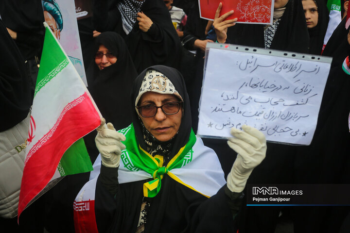 اجتماع بانوان اصفهانی در دومین سالگرد شهادت آیت‌الله رئیسی
