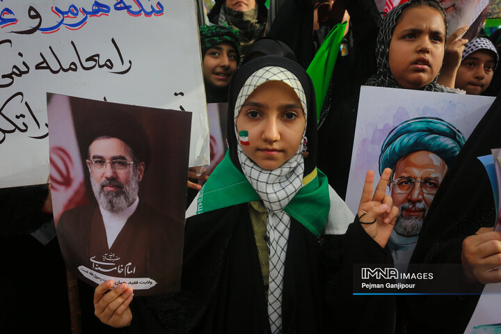 اجتماع بانوان اصفهانی در دومین سالگرد شهادت آیت‌الله رئیسی