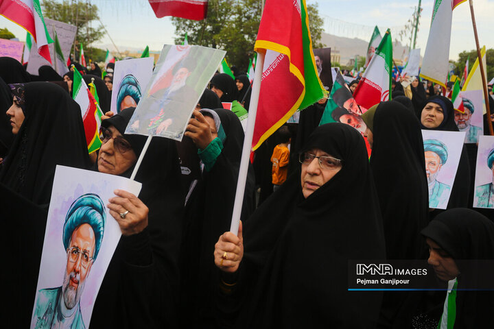 اجتماع بانوان اصفهانی در دومین سالگرد شهادت آیت‌الله رئیسی