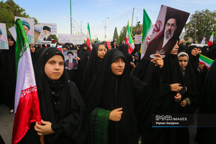 اجتماع بانوان اصفهانی در دومین سالگرد شهادت آیت‌الله رئیسی