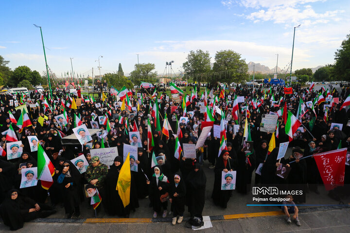اجتماع بانوان اصفهانی در دومین سالگرد شهادت آیت‌الله رئیسی