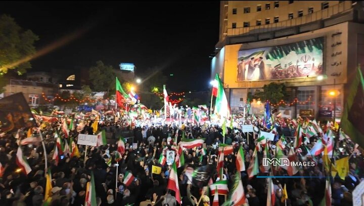 میزبانی کرمانشاهی‌ها از حاج صادق آهنگران در شب‌های مقاومت