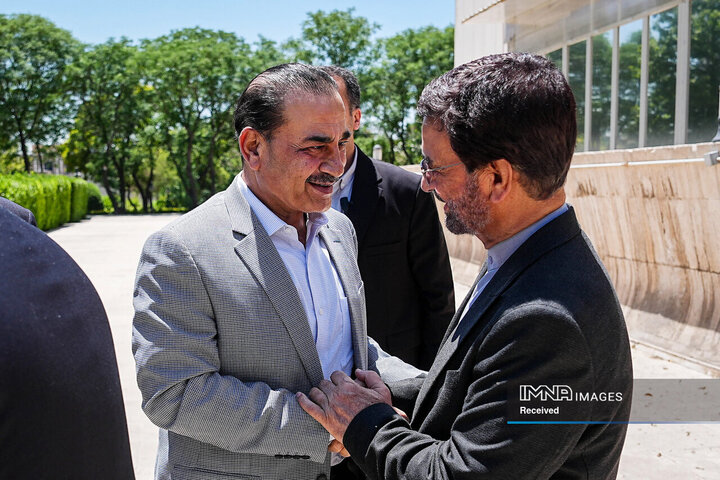دیدار فرمانده ارتش پاکستان با رئیس مجلس شورای اسلامی
