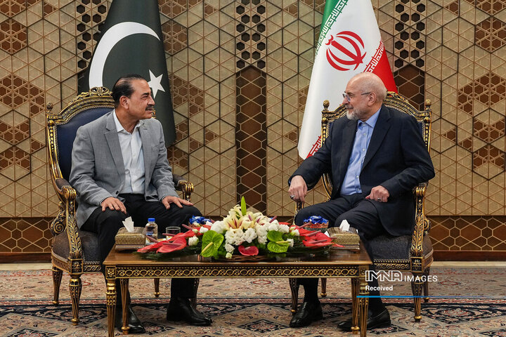 دیدار فرمانده ارتش پاکستان با رئیس مجلس شورای اسلامی