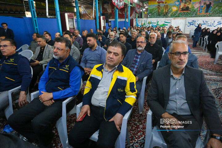 تجدید بیعت فرماندهان و اعضای بسیج ادارات اصفهان با شهدا