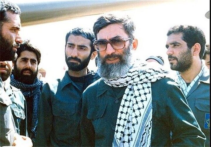 بازخوانی نظام معنایی مقاومت در اندیشه رهبر شهید انقلاب