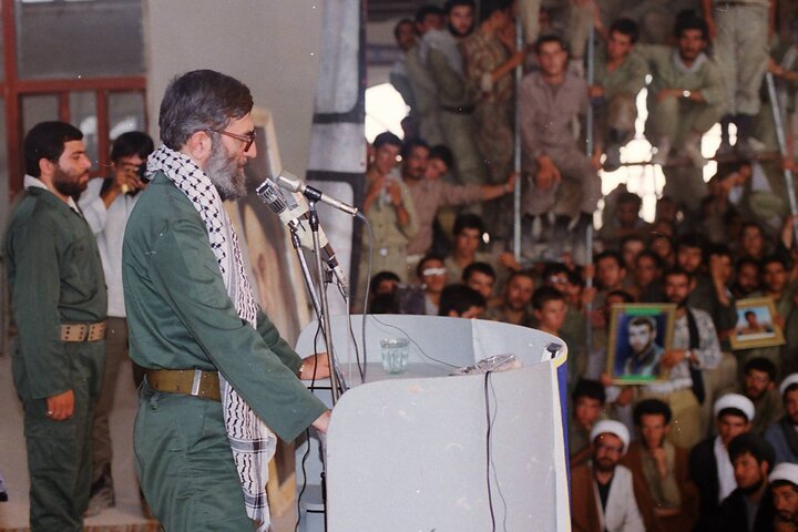 بازخوانی نظام معنایی مقاومت در اندیشه رهبر شهید انقلاب