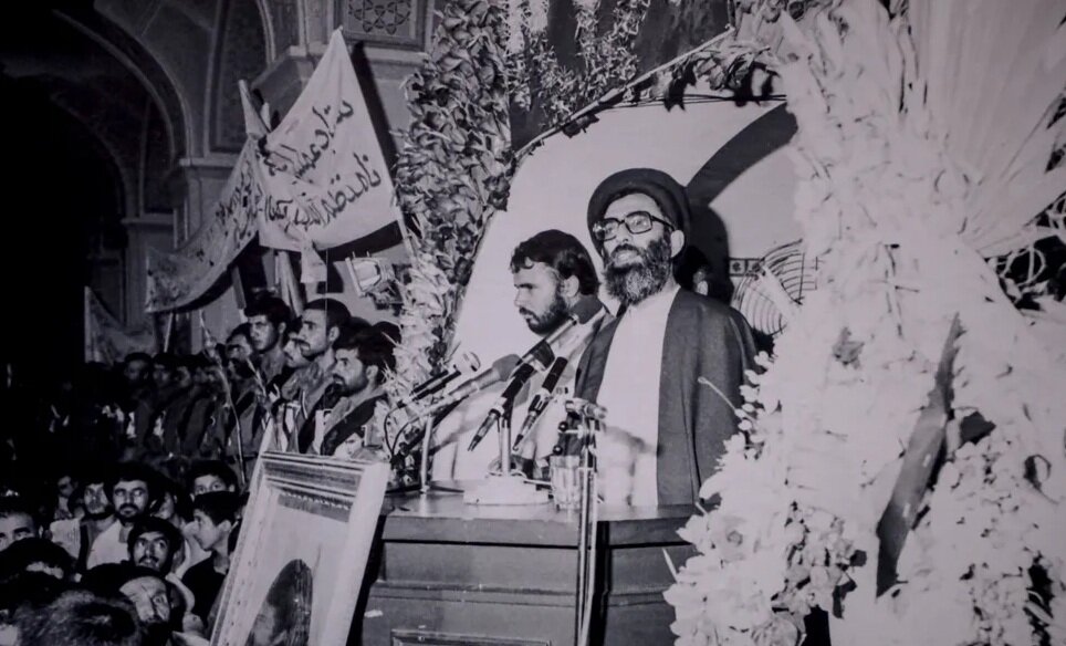 «در لباس سربازی» روایت مجاهدت مستمر رهبر شهید انقلاب در دفاع از ایران