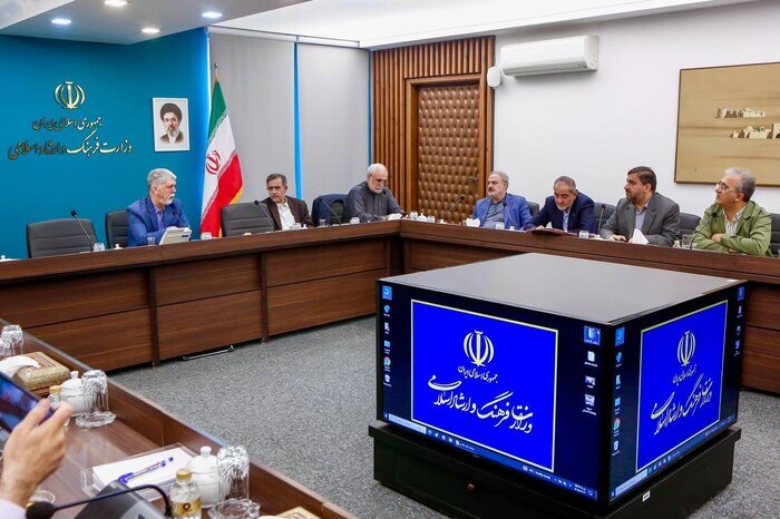 انتشار آثار با موضوع مقاومت در رسانههای رسمی و فضای مجازی به حد کفایت صورت بگیرد