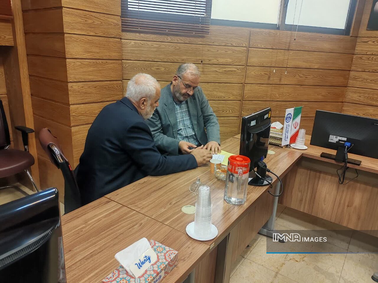 کمیته نظارتی شورای اسلامی شهر اصفهان در منطقه ۷ برگزار شد/ پیگیری ۱۰ درخواست شهروندی