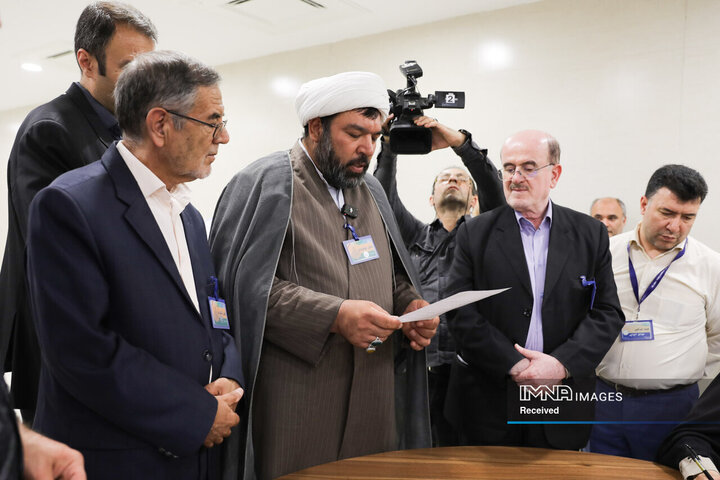 شمارش آراء انتخابات هیات رئیسه اجلاسیه سوم دوره دوازدهم مجلس