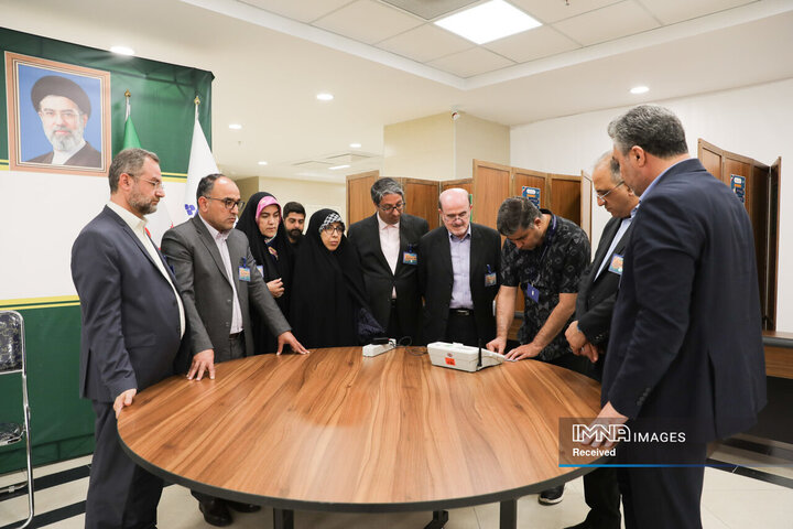 شمارش آراء انتخابات هیات رئیسه اجلاسیه سوم دوره دوازدهم مجلس