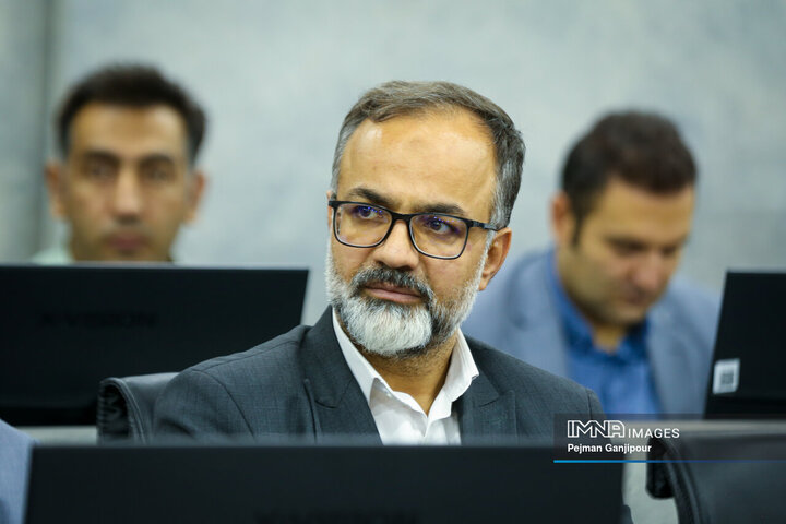 تکریم و معارفه سرپرست امور اجرایی ترافیک و سرپرست سازمان مدیریت حمل‌و‌نقل بار شهرداری اصفهان