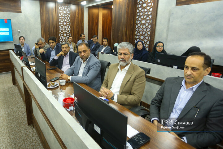 تکریم و معارفه سرپرست امور اجرایی ترافیک و سرپرست سازمان مدیریت حمل‌و‌نقل بار شهرداری اصفهان