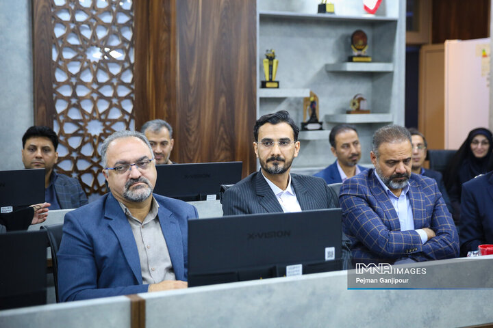 تکریم و معارفه سرپرست امور اجرایی ترافیک و سرپرست سازمان مدیریت حمل‌و‌نقل بار شهرداری اصفهان
