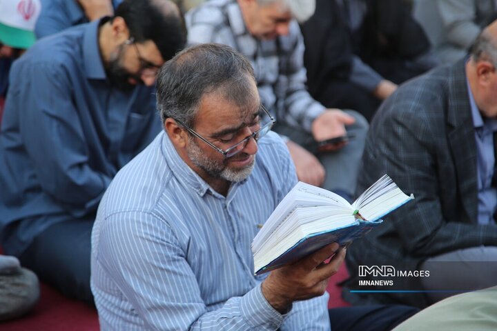 دعای عرفه در دانشگاه پیام نور بجنورد