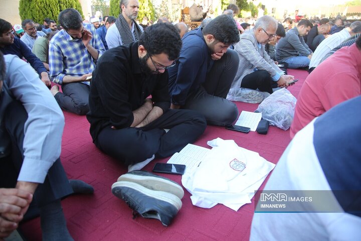 دعای عرفه در دانشگاه پیام نور بجنورد