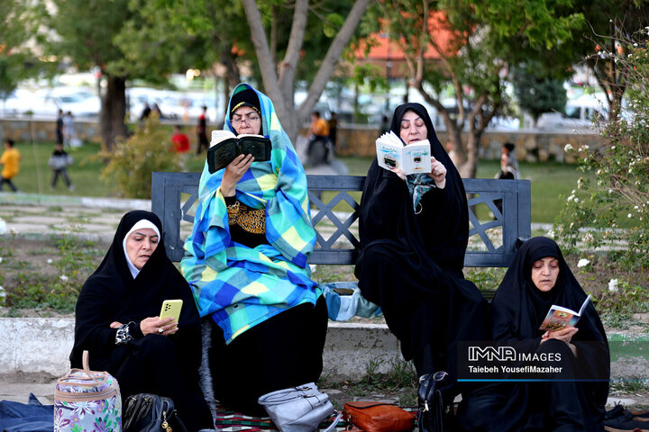 مراسم پرفیض دعای عرفه در همدان