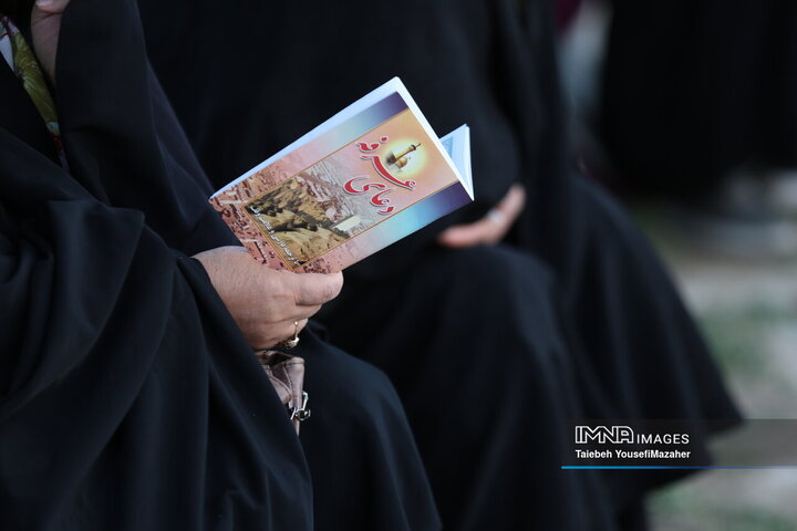مراسم پرفیض دعای عرفه در همدان