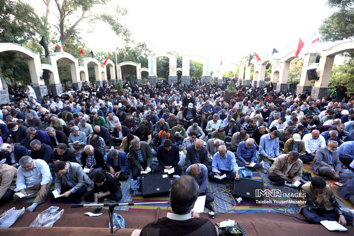 مراسم پرفیض دعای عرفه در همدان