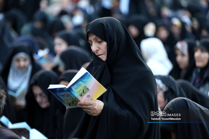مراسم پرفیض دعای عرفه در همدان