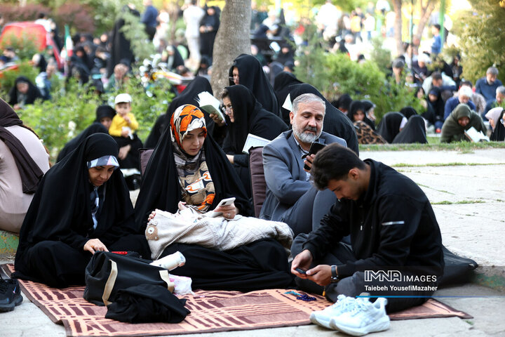 مراسم پرفیض دعای عرفه در همدان