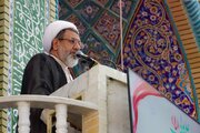 هشدار امام جمعه کرمان نسبت به طمع دشمن در میدان دیپلماسی و فتنه‌انگیزی در خیابان