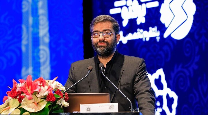 سقاب اصفهانی: بنزین و گاز گران نمی‌شوند/ مدل «پاداش‌محور» جایگزین افزایش قیمت شد