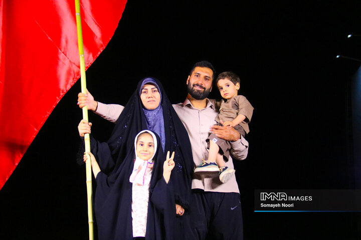 سمفونی افتخار؛ رقص پرچم در دستان کرمانشاهیان